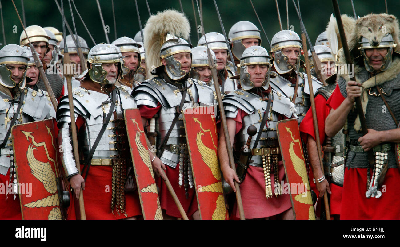 Ein Jahrhundert der römischen Legionäre Festival Geschichte 2010 Kelmarsh Hall, Northamptonshire. Re-Anactors erleben Sie britische Geschichte von den Römern bis zum zweiten Weltkrieg Stockfoto