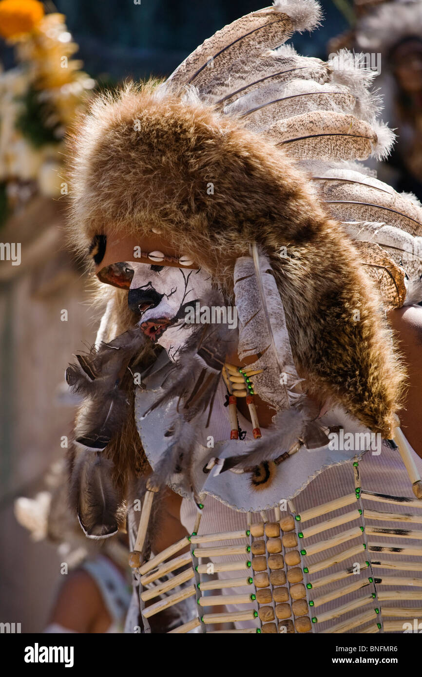 Tanz Truppen kommen aus allen Teilen von Mexiko aus ihrer Region in die Unabhängigkeit DAY PARADE - SAN MIGUEL DE ALLENDE Stockfoto