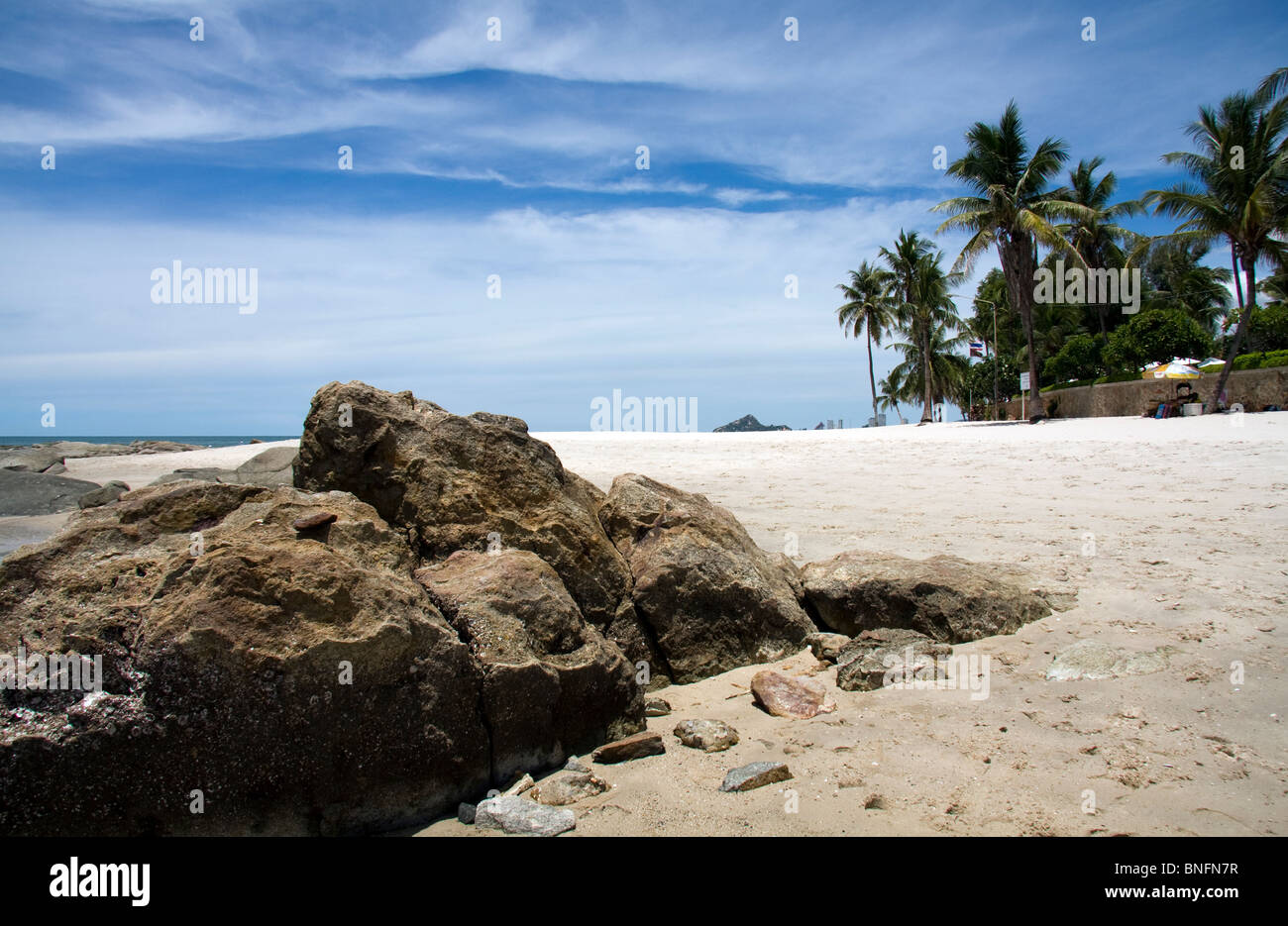 Felsen auf der bhe Strand in Hua Hin, Thailand Stockfoto