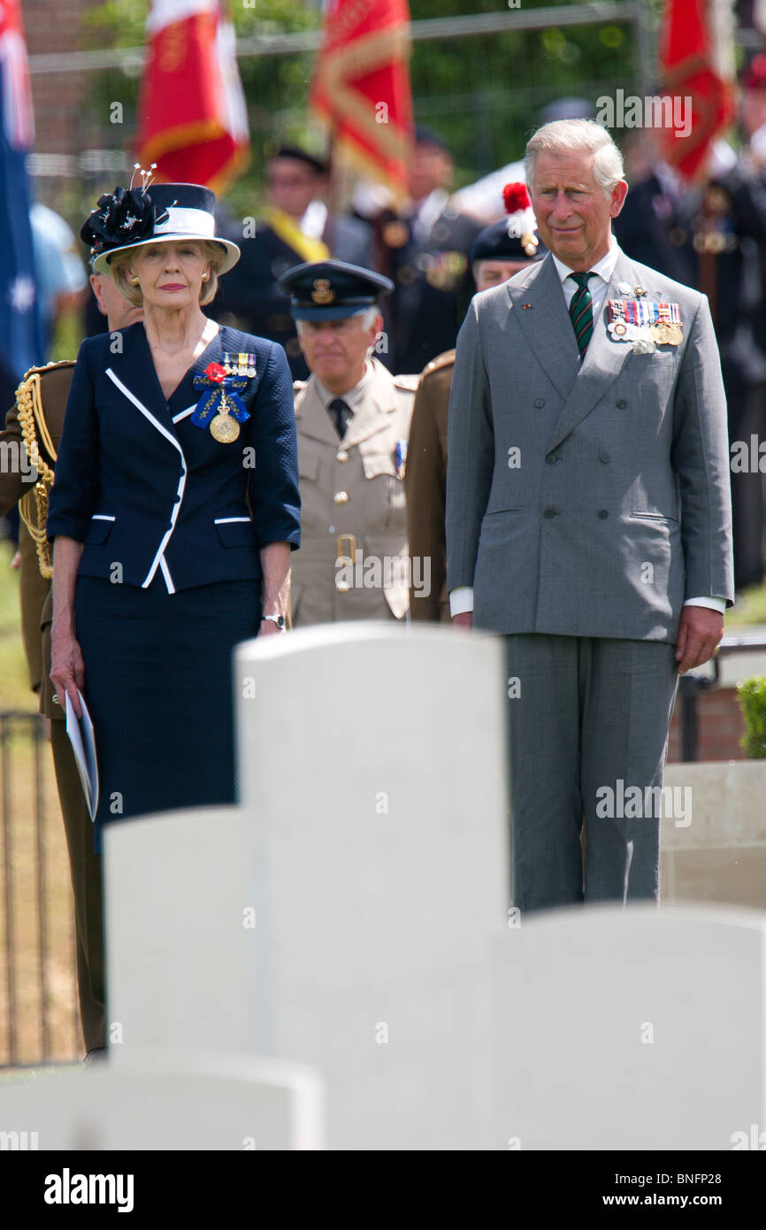 Die Widmung Service und Begräbnis des letzten WW1 Soldaten bei Fromelles in Nordfrankreich von Großbritanniens Prinz Charles besucht Stockfoto