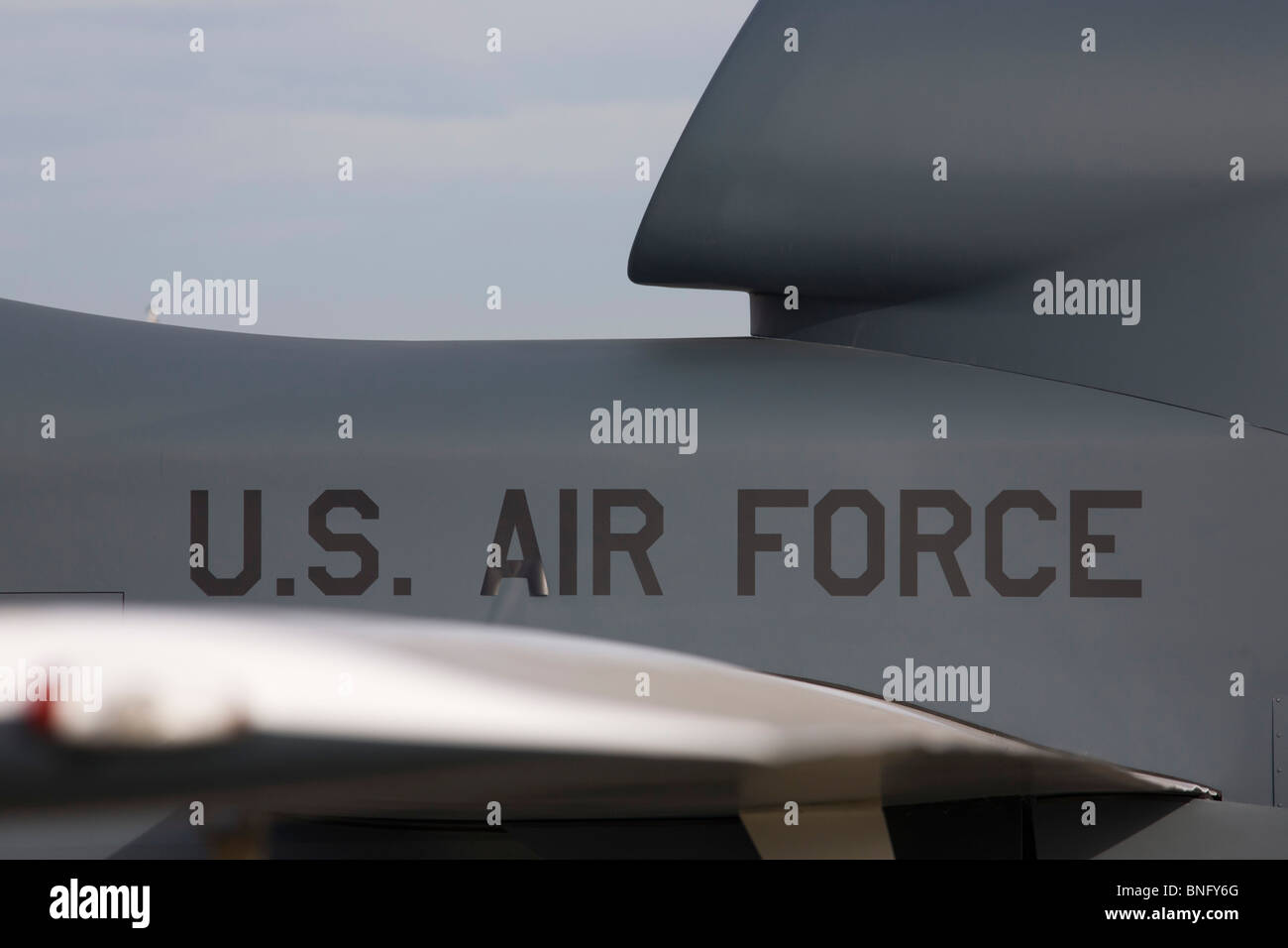 Northrup Grumman Global Hawk UAV Flügel und Profil auf der Farnborough Airshow. Stockfoto