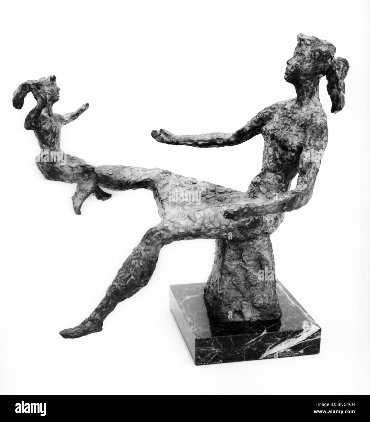 Baby-Balancing von Chaim Gross, Bronzeskulptur, (1904-1991) Stockfoto