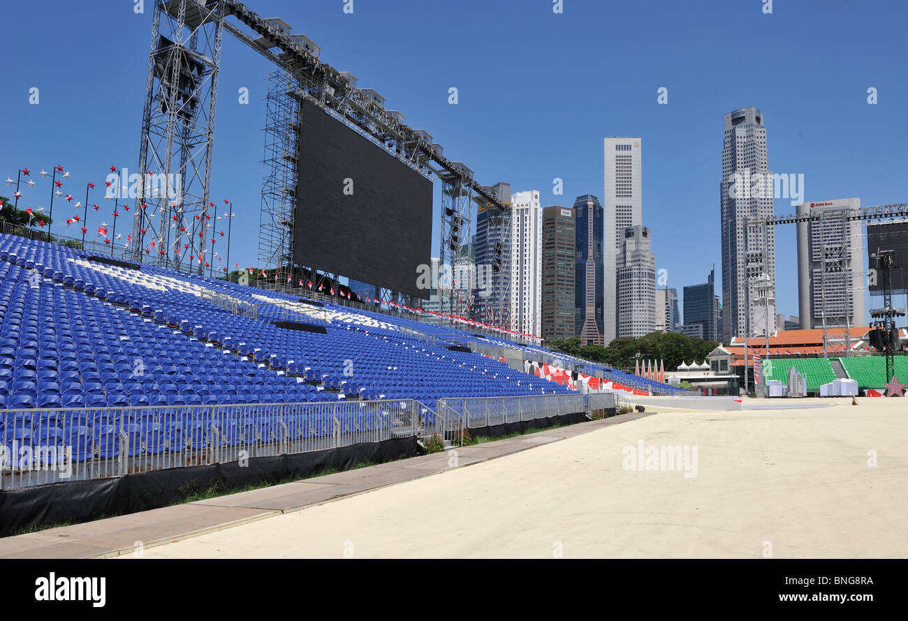 Temporäre Bauten in zentralen Padang in Singapur verwandeln es in eine Arena für die Jugend Olympiade und Nationalfeiertag Stockfoto