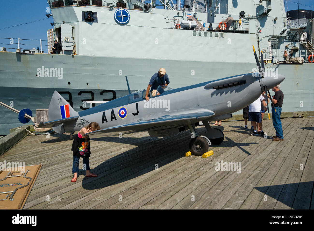 Ein 3/4 Modell von einem Royal Canadian Navy Seafire, ein Flugzeug, das in den 1950er Jahren von HMCS WARRIOR flog. Stockfoto