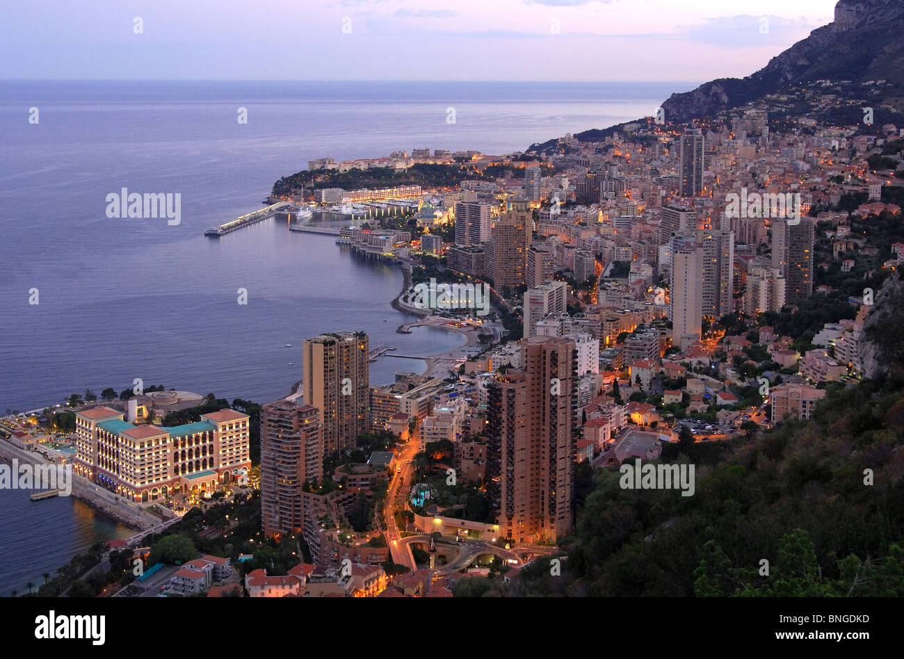 Monte Carlo in der Nacht, verließ Fürstentum Monaco Monte-Carlo Bay Hotel Stockfoto