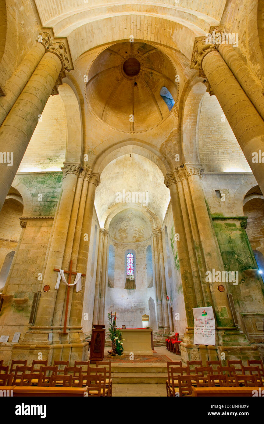 Aulnay de Saintonge, Kirche Saint-Pierre, einen Stopp auf dem Weg von Compostela Stockfoto