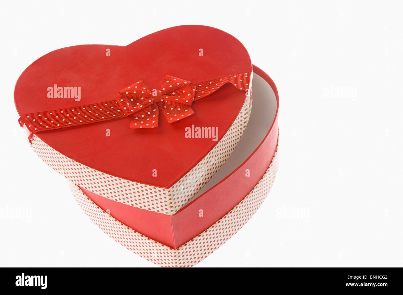 Nahaufnahme eines offenen Herzens geformt Geschenk-box Stockfoto