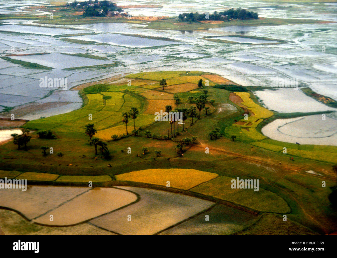 Flutung in tief gelegenen Gebieten von Bangladesch Luftaufnahme Stockfoto