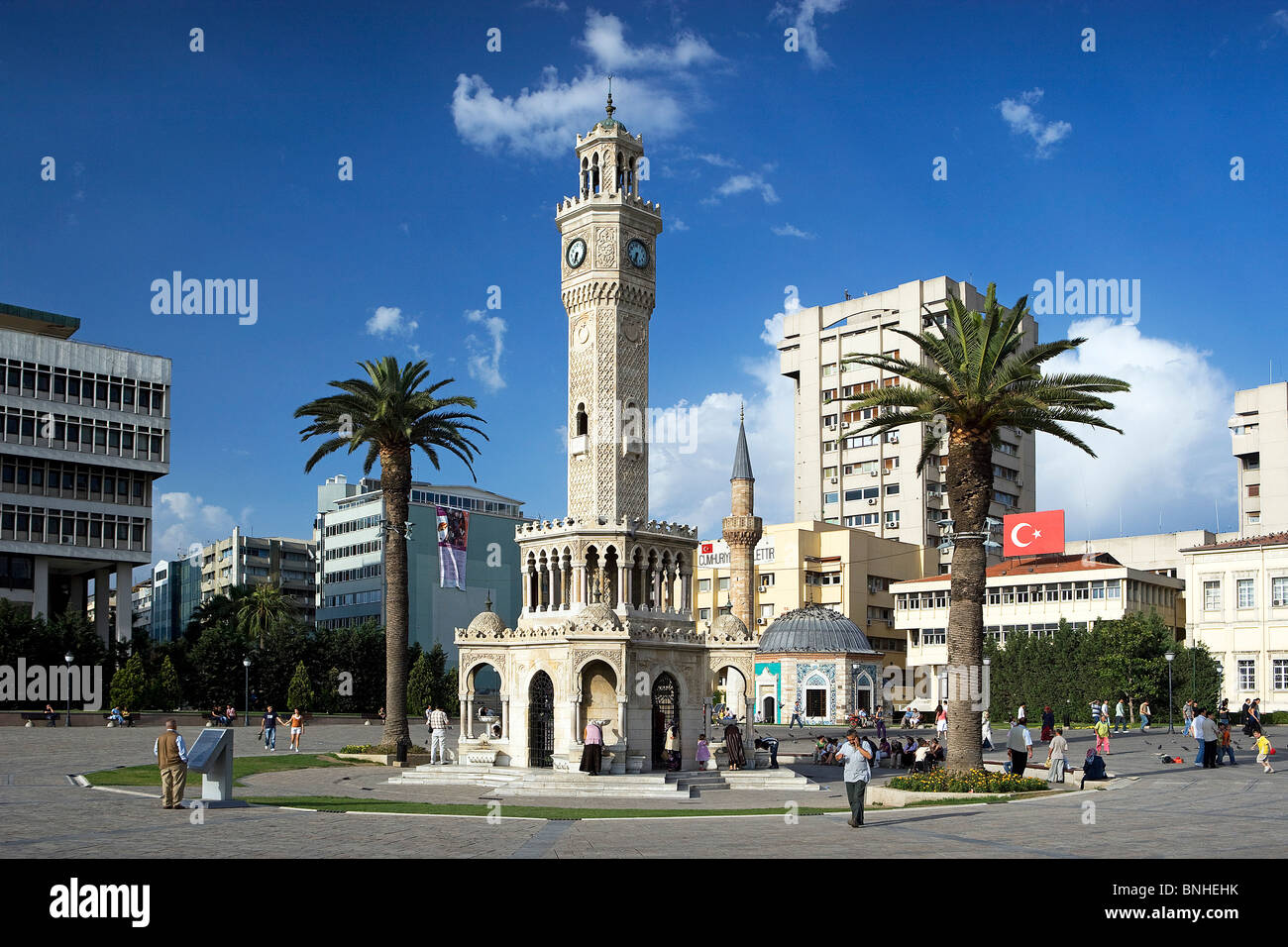 Juni 2008 Türkei Izmir Stadt Konak Meydani Square Uhrturm Saat Kulesi Stockfoto