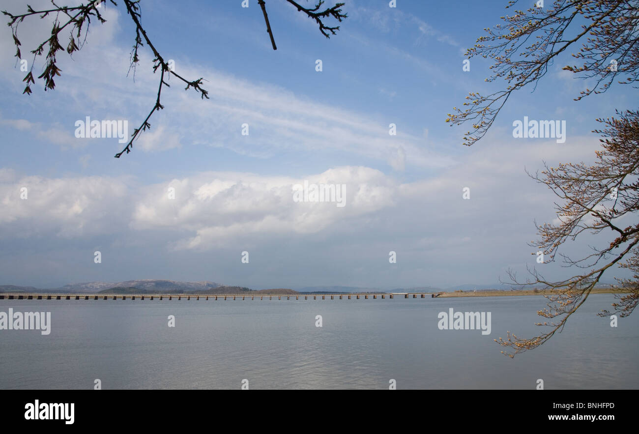 Blick über Morecambe Bucht von Arnside in Richtung Kent Viadukt Stockfoto