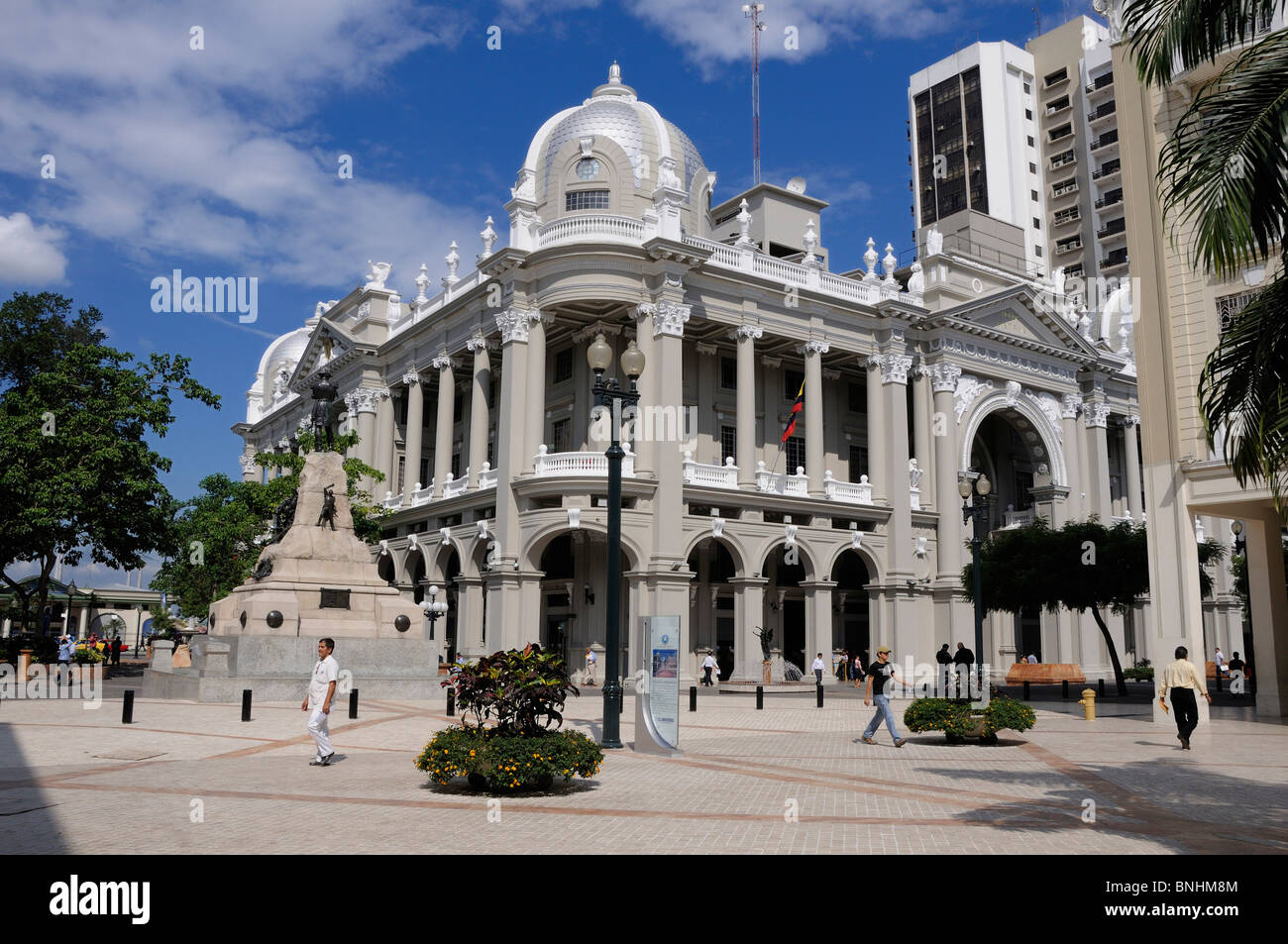 Ecuador Palacio Municipal Rathaus Guayaquil Stadt Gebäude quadratische Menschen Stockfoto
