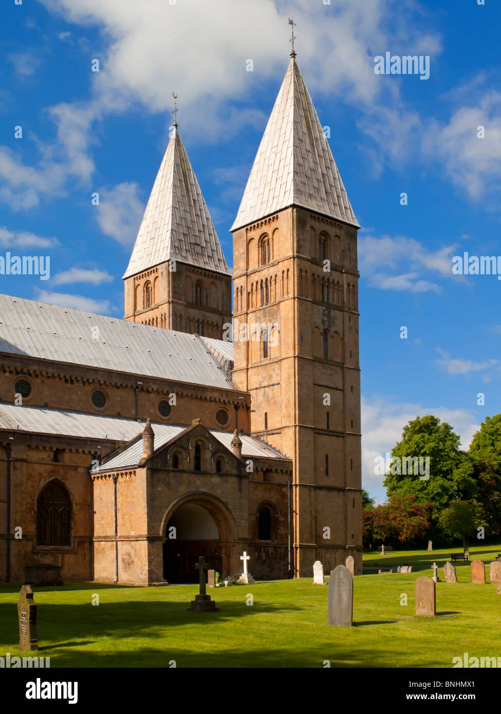 Southwell Minster einer Kathedrale in Nottinghamshire, England UK und ein schönes Beispiel für Norman und frühen englischen Kirchenarchitektur Stockfoto