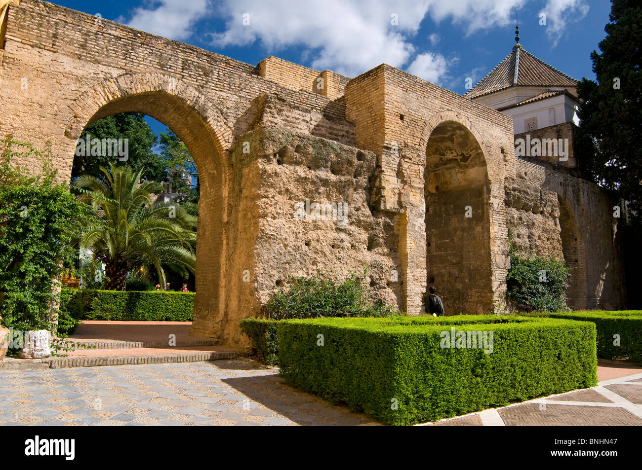 Patio De La Montería - der Königspalast Alcazar in Sevilla, Spanien Stockfoto