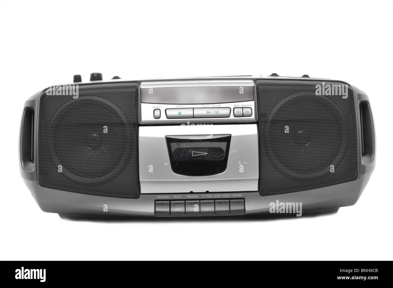 FM Stereo Radio Boombox isoliert auf weiss. Stockfoto