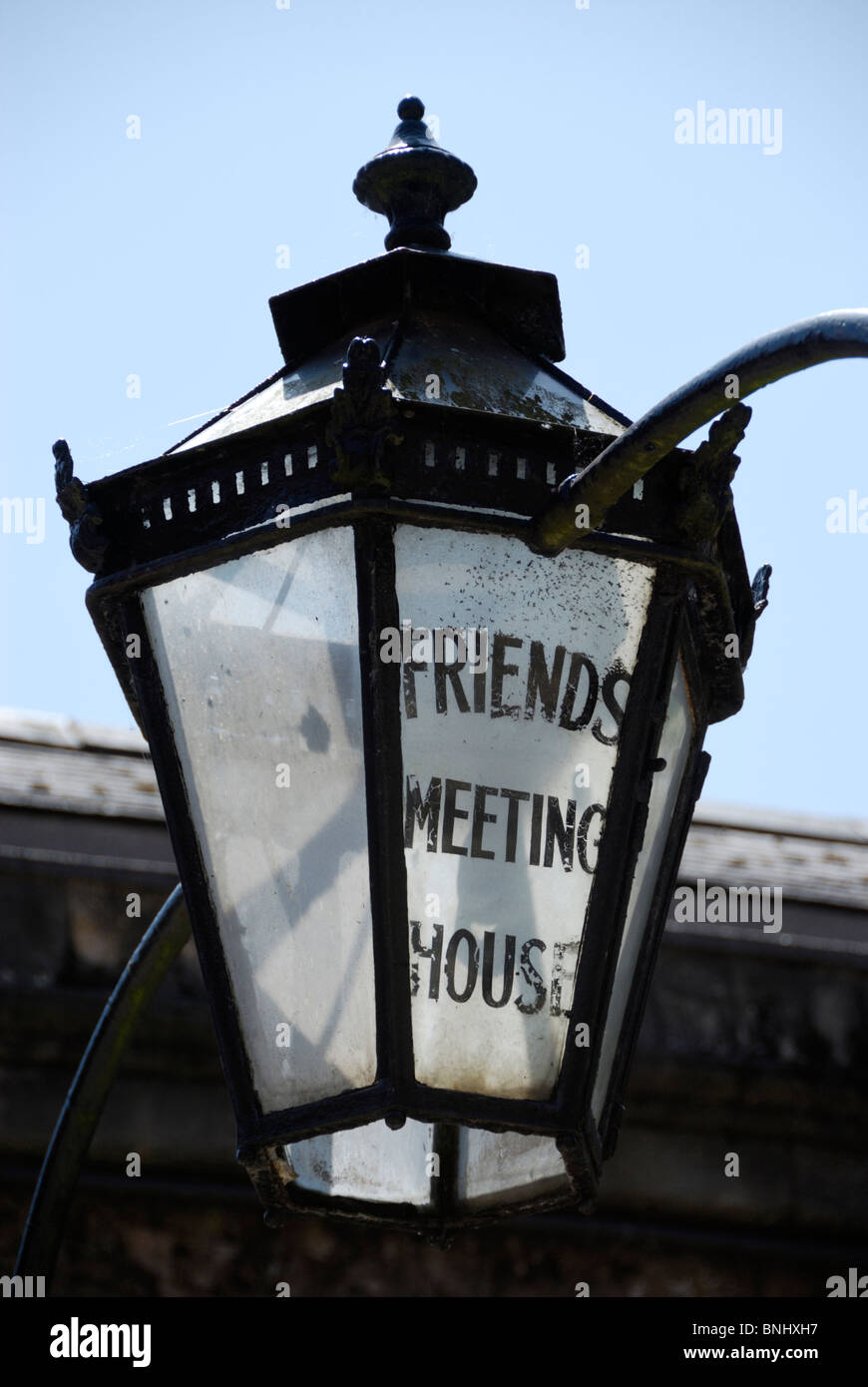 Alte Laterne außerhalb Friends Meeting House, Norwich, Norfolk, England Stockfoto
