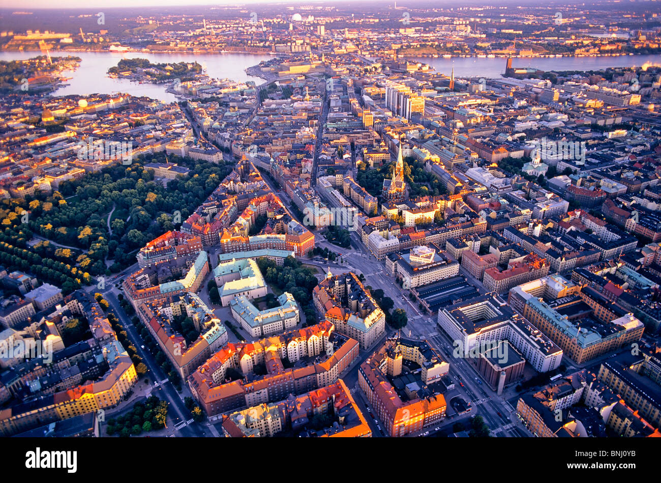 Luftaufnahme der Schweden Skandinavien Stockholm am Abend Häuser Häuser leuchtet Stadt Altstadt Reisen Stadt Europas Stockfoto