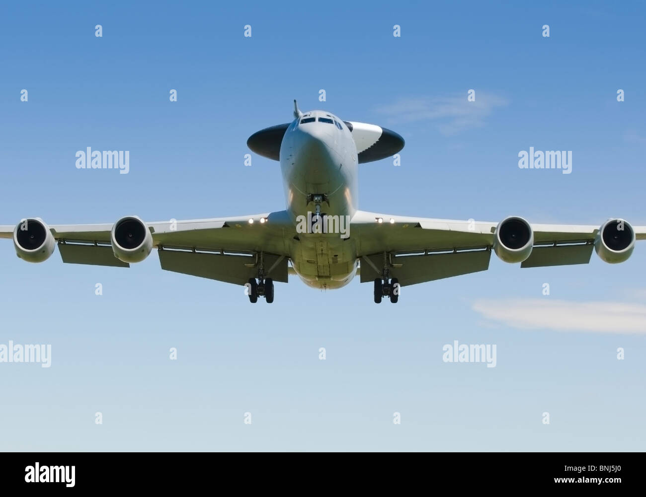 RAF WADDINGTON 19 Juli UK: Königliche Luftwaffe Boeing E3-D Sentry AEW.1 AWACS landet auf dem RAF Waddington UK 19. Juli 2010 Stockfoto