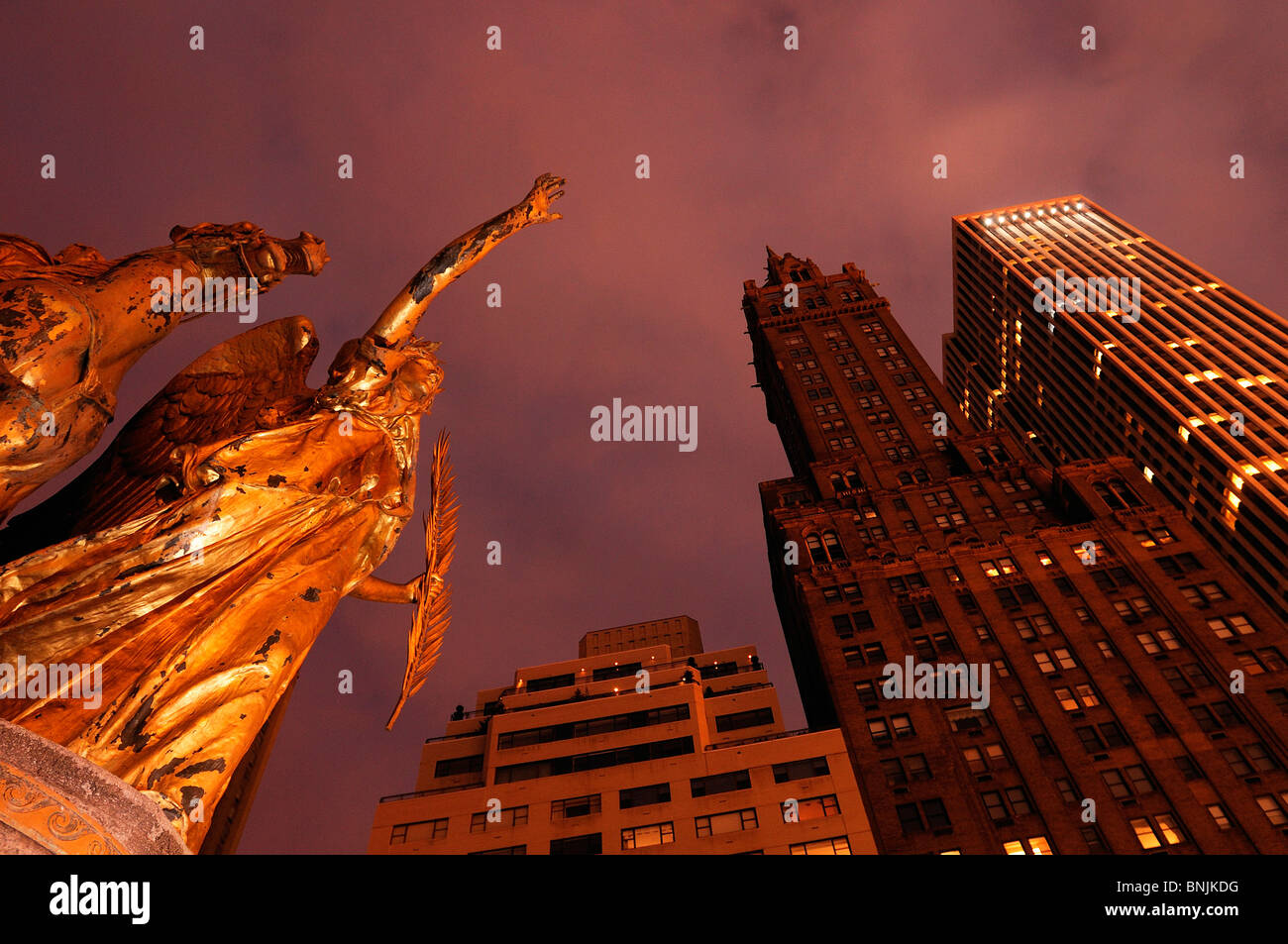 William Tecumseh Sherman Kunst Nacht Aufbau Statue am Army Plaza Midtown Manhattan New York USA Stadt Reisen American urban Stockfoto