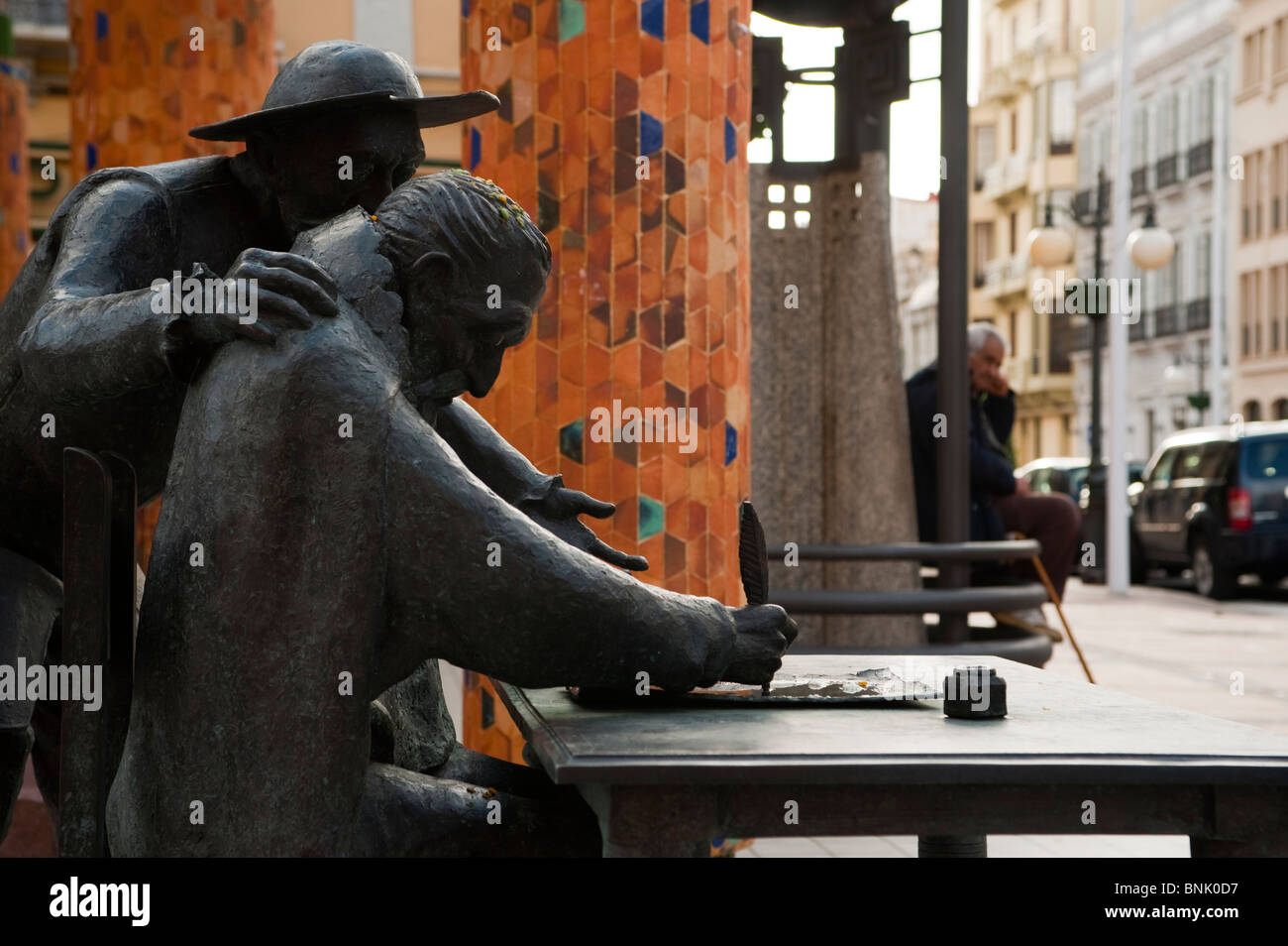 Miguel de Cervantes und ältere Menschen, Melilla, Spanien, Europa-Denkmal. Stockfoto