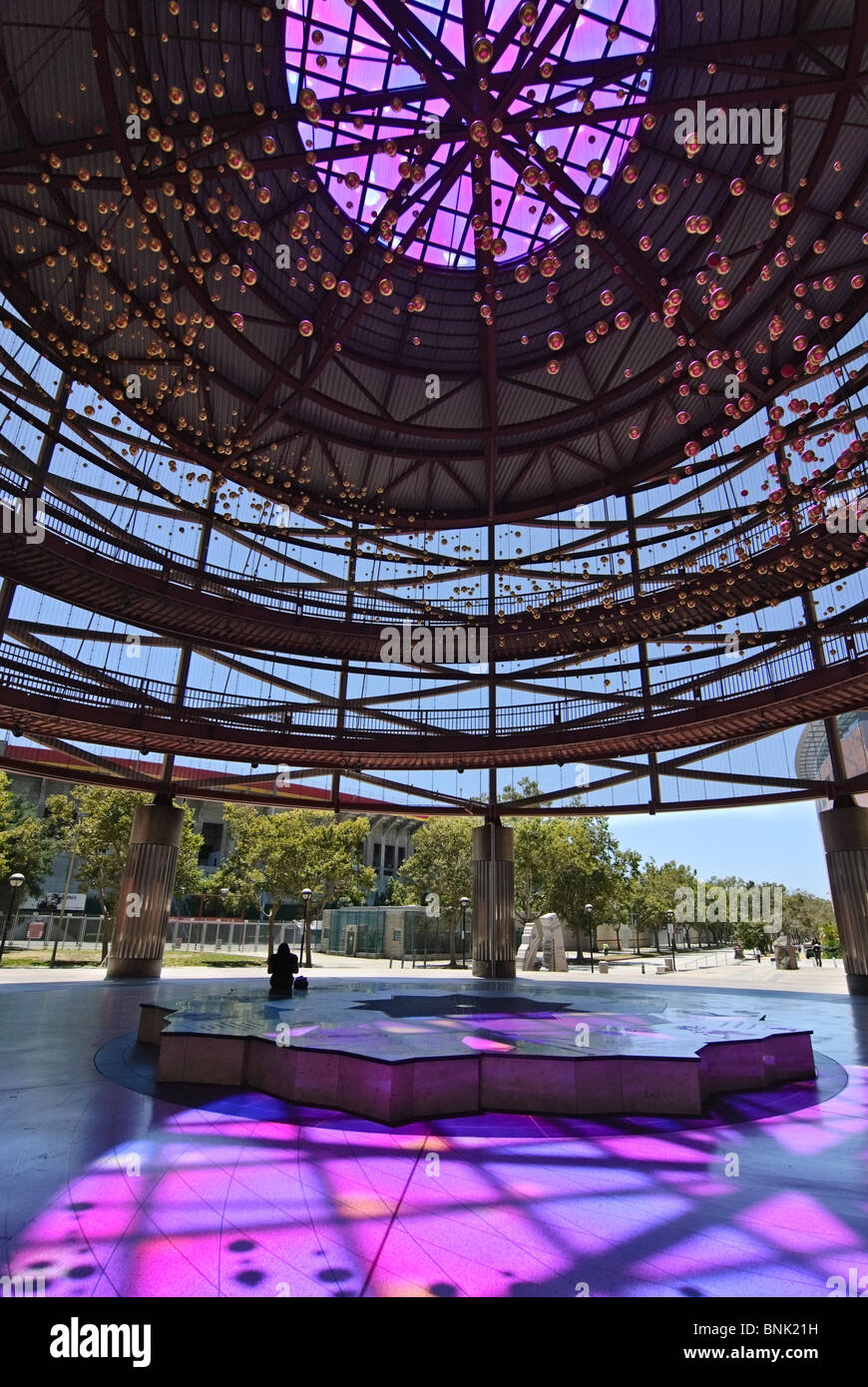 Front-Eintrag Plaza an der California Science Center in Los Angeles. Stockfoto