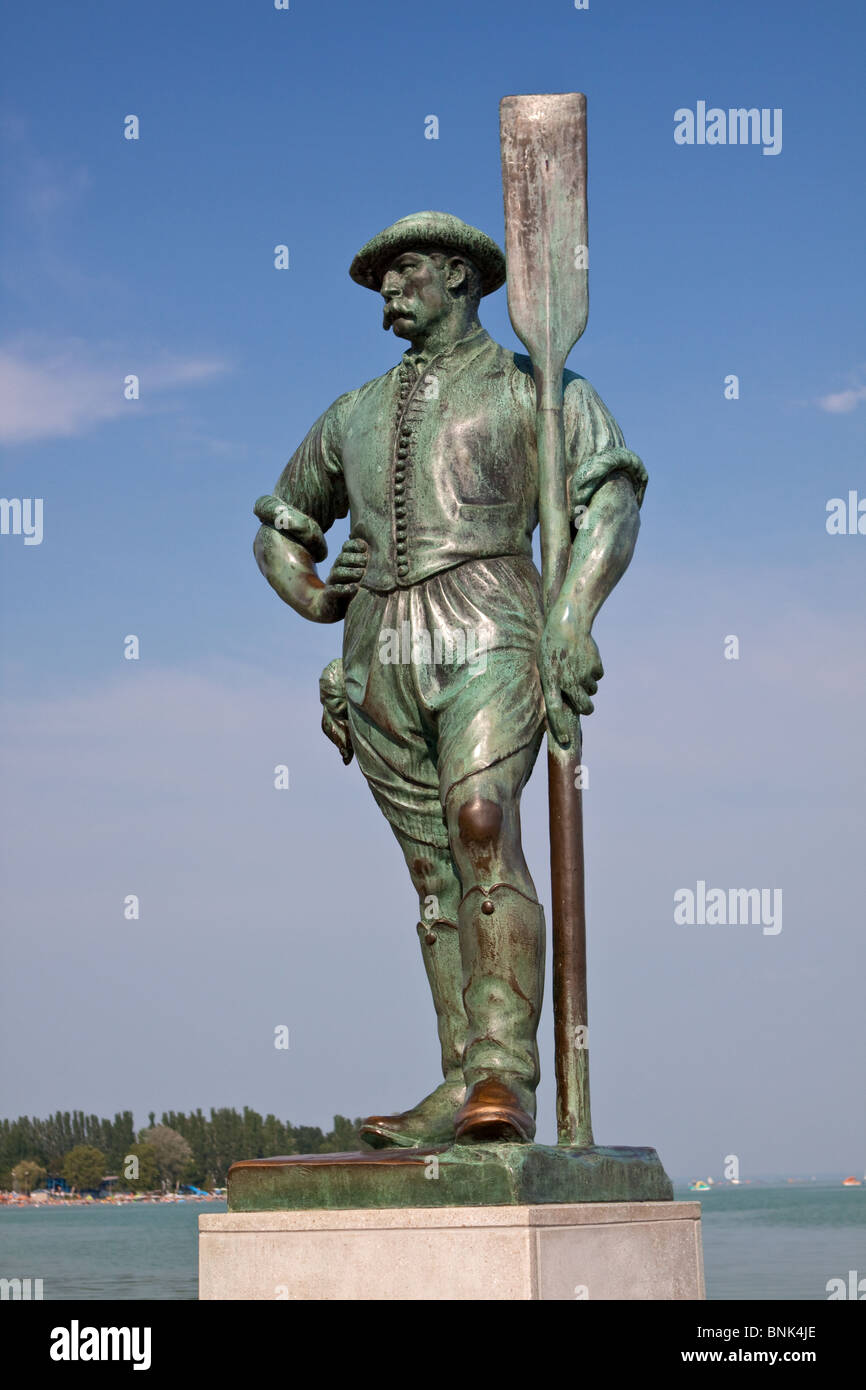 Der Fährmann-Statue, eines der Wahrzeichen von Balatonfüred Ungarn Stockfoto