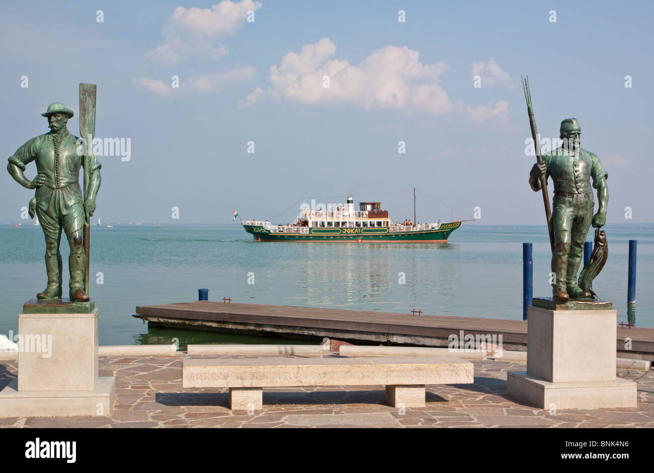 Der Fischer und der Fährmann Statuen, Wahrzeichen von Balatonfüred Ungarn Stockfoto