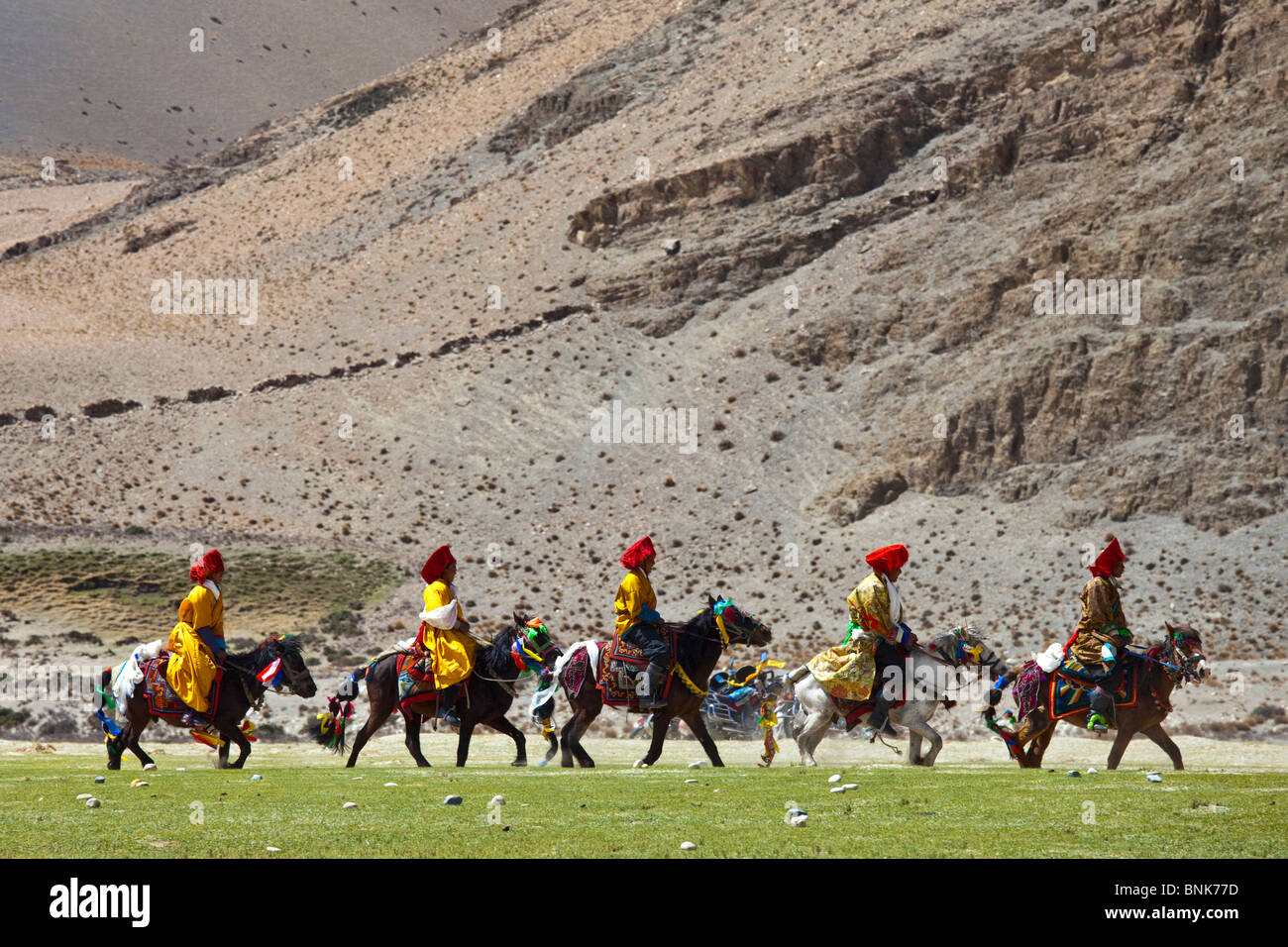 Pferd-Wettbewerb in einem Dorf auf dem Weg zum Everest Base Camp, Tibet Stockfoto