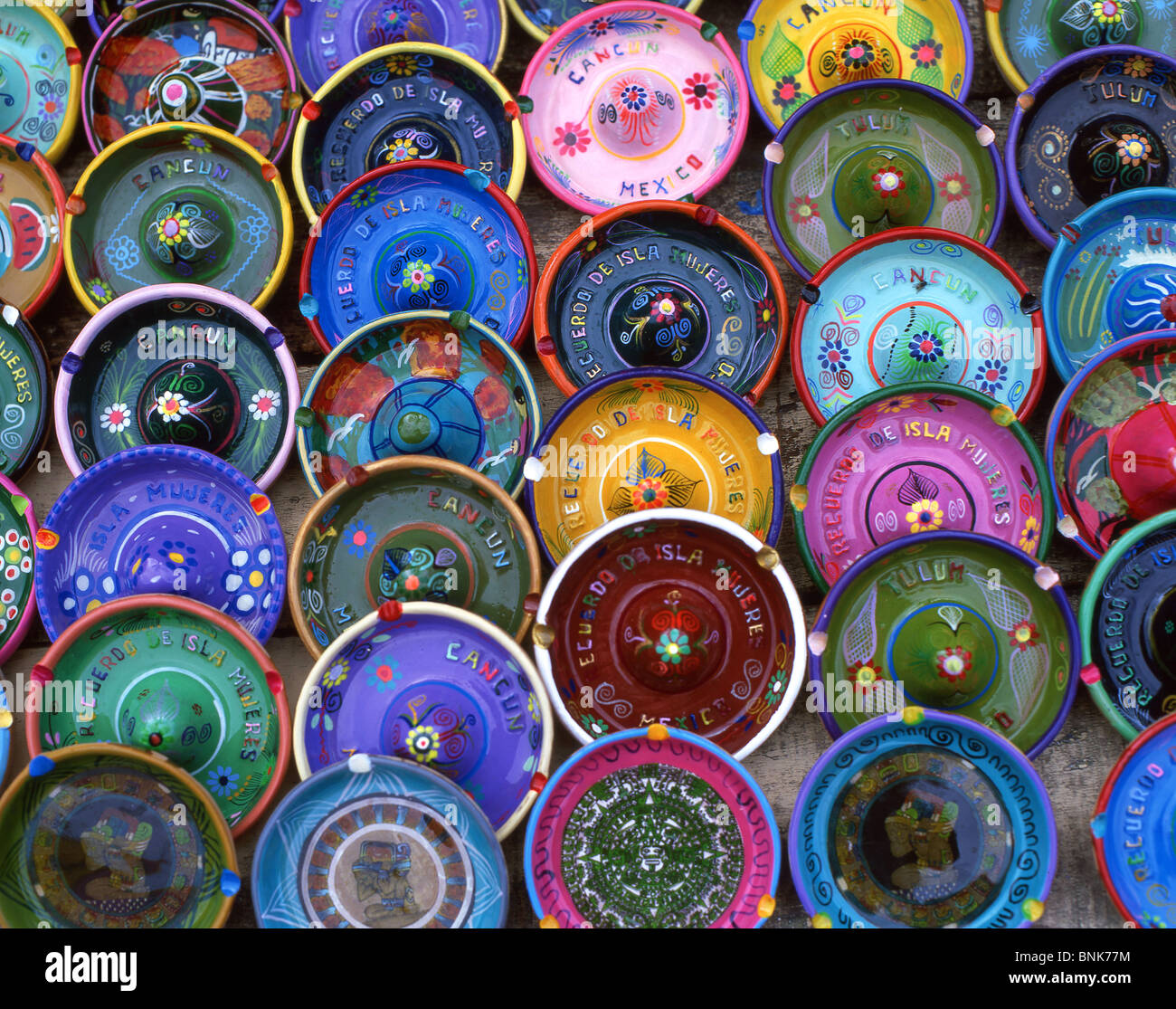 Mexikanische Keramik in Straßenrand stall, Tulum, Quintana Roo, Mexiko Stockfoto