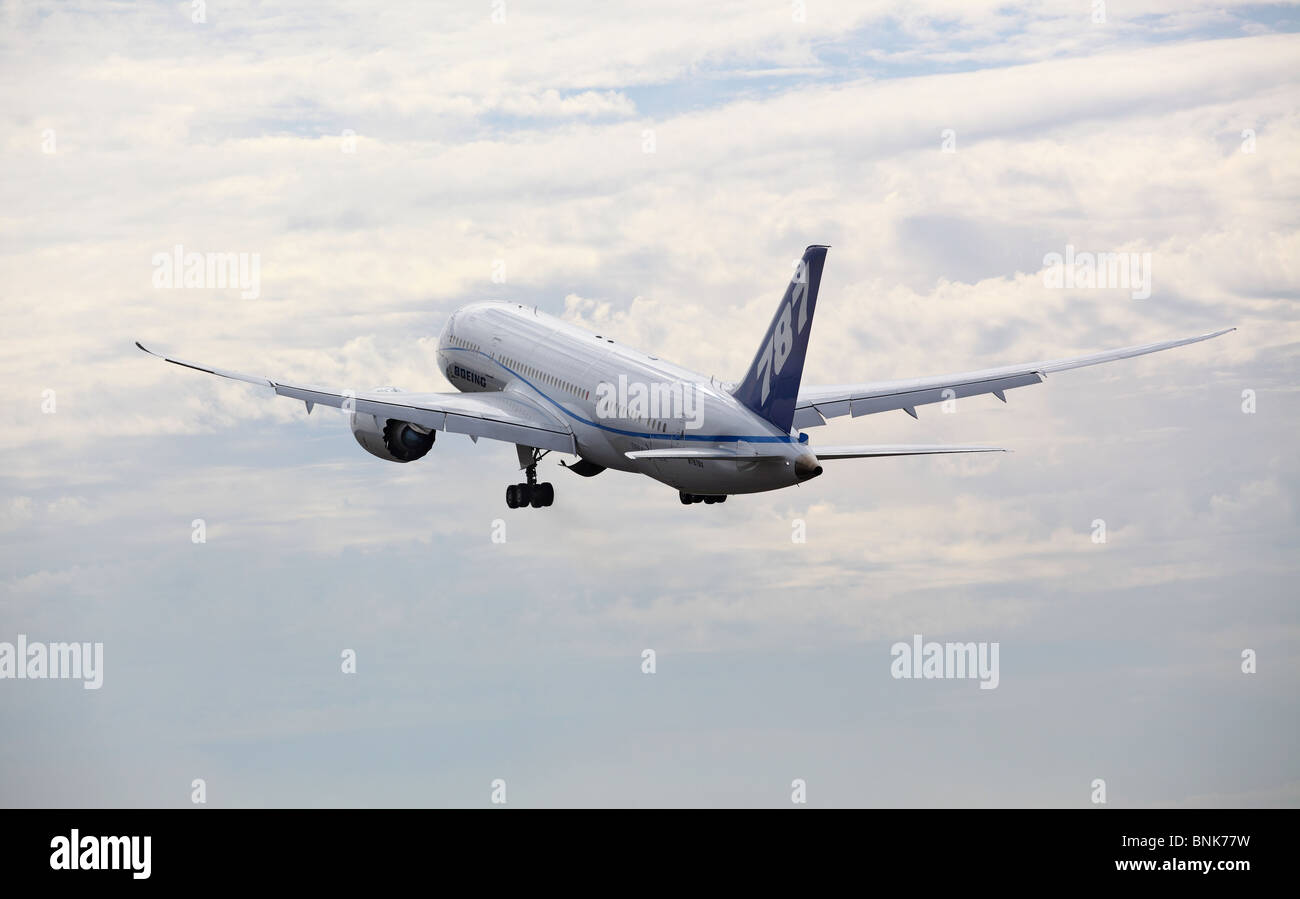 Boeing 787 Dreamliner im Flug Stockfoto