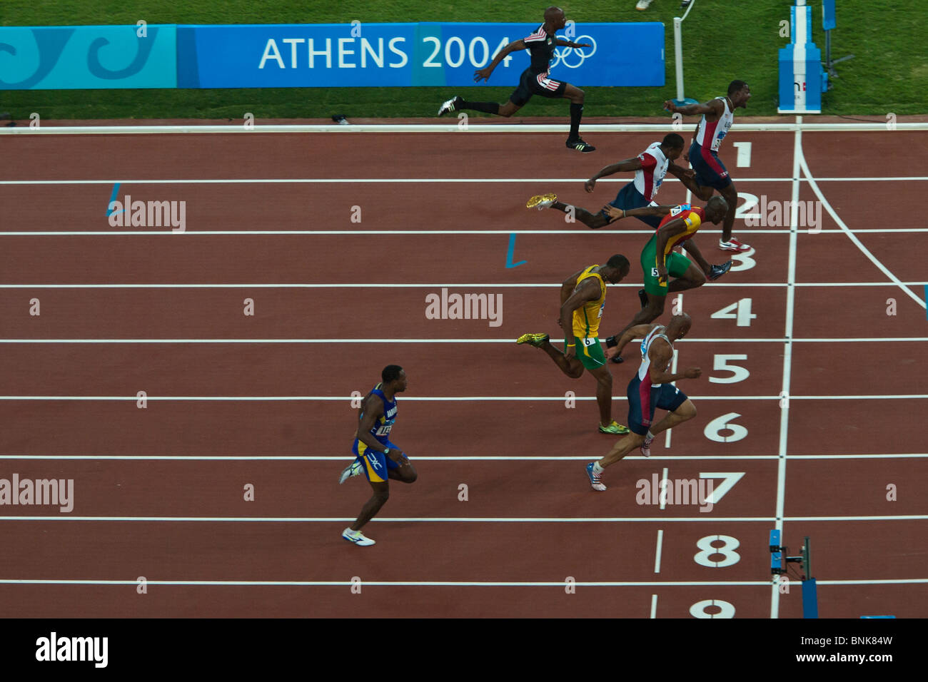 Justin Gatlin (USA) gewann die Männer 100m bei den Olympischen Sommerspiele 2004, Athen, Griechenland. Stockfoto