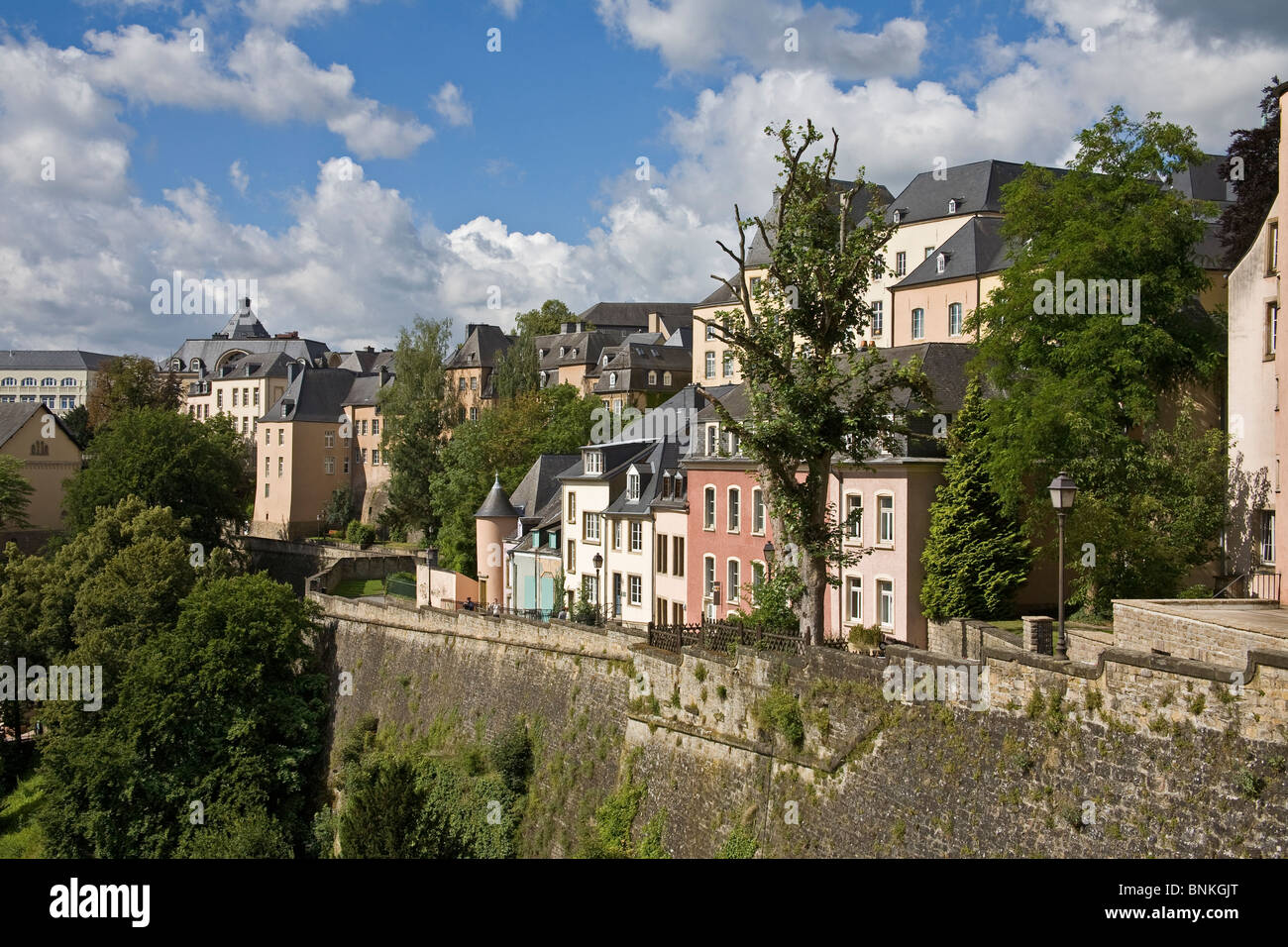 Luxemburg; Blick auf die Altstadt; Blick auf die Corniche; Juli 2OO8 Stockfoto