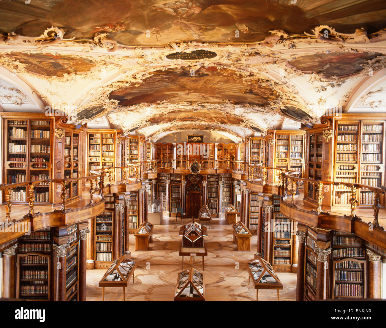 Schweiz-Bibliothek Bleistift Bibliothek Kloster St. Gallen historisch  antike Kultur Bücher Bücherregale Stockfotografie - Alamy
