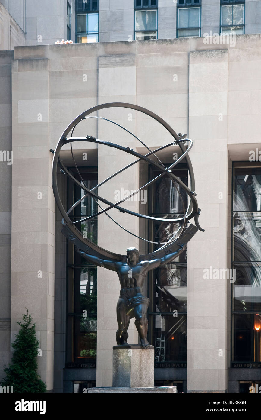 Statue des Atlas im Rockefeller Center in New York City Stockfoto