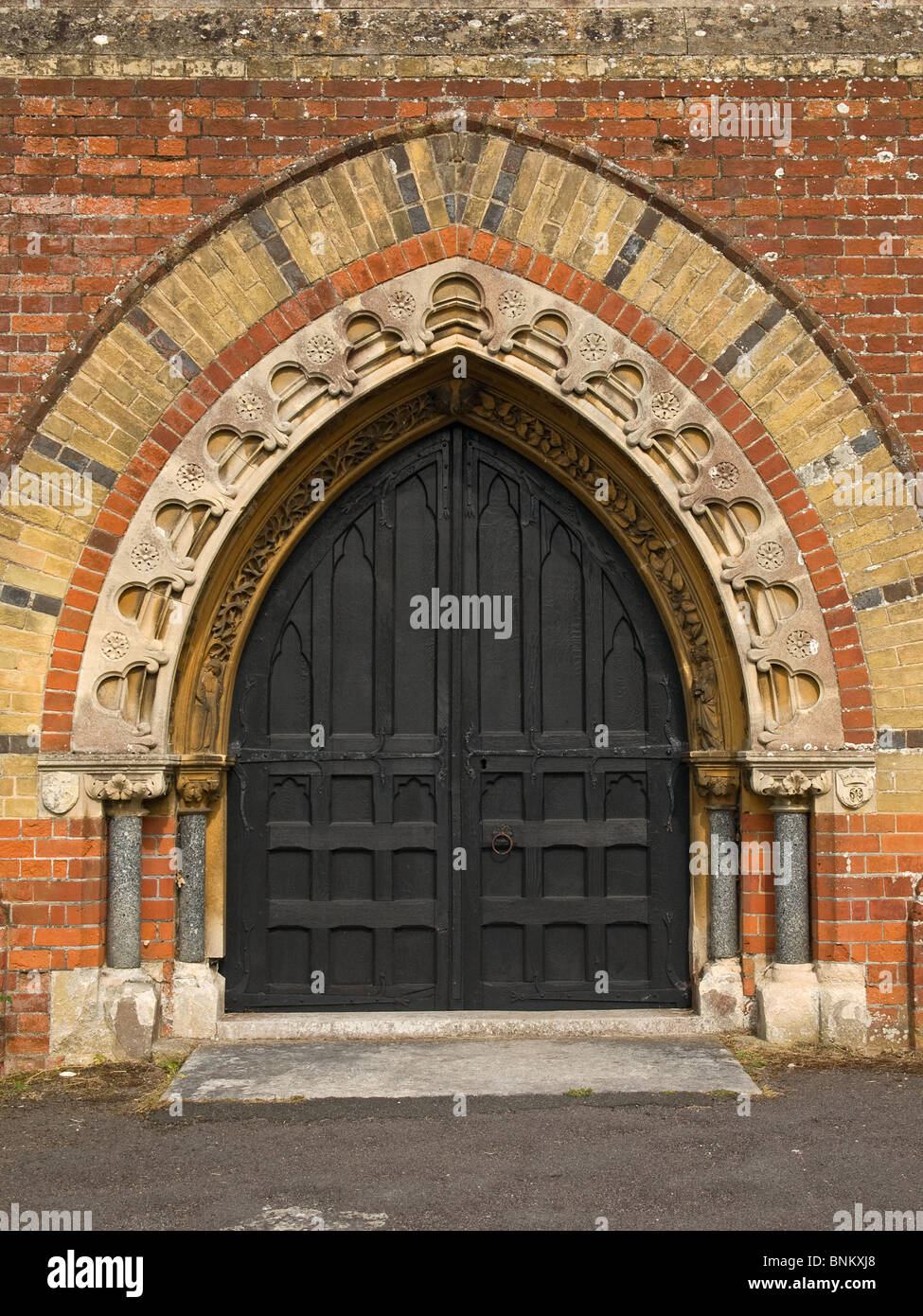 Hecktür von St Michaels und alle Engel Kirche Lyndhurst Hampshire England UK Stockfoto