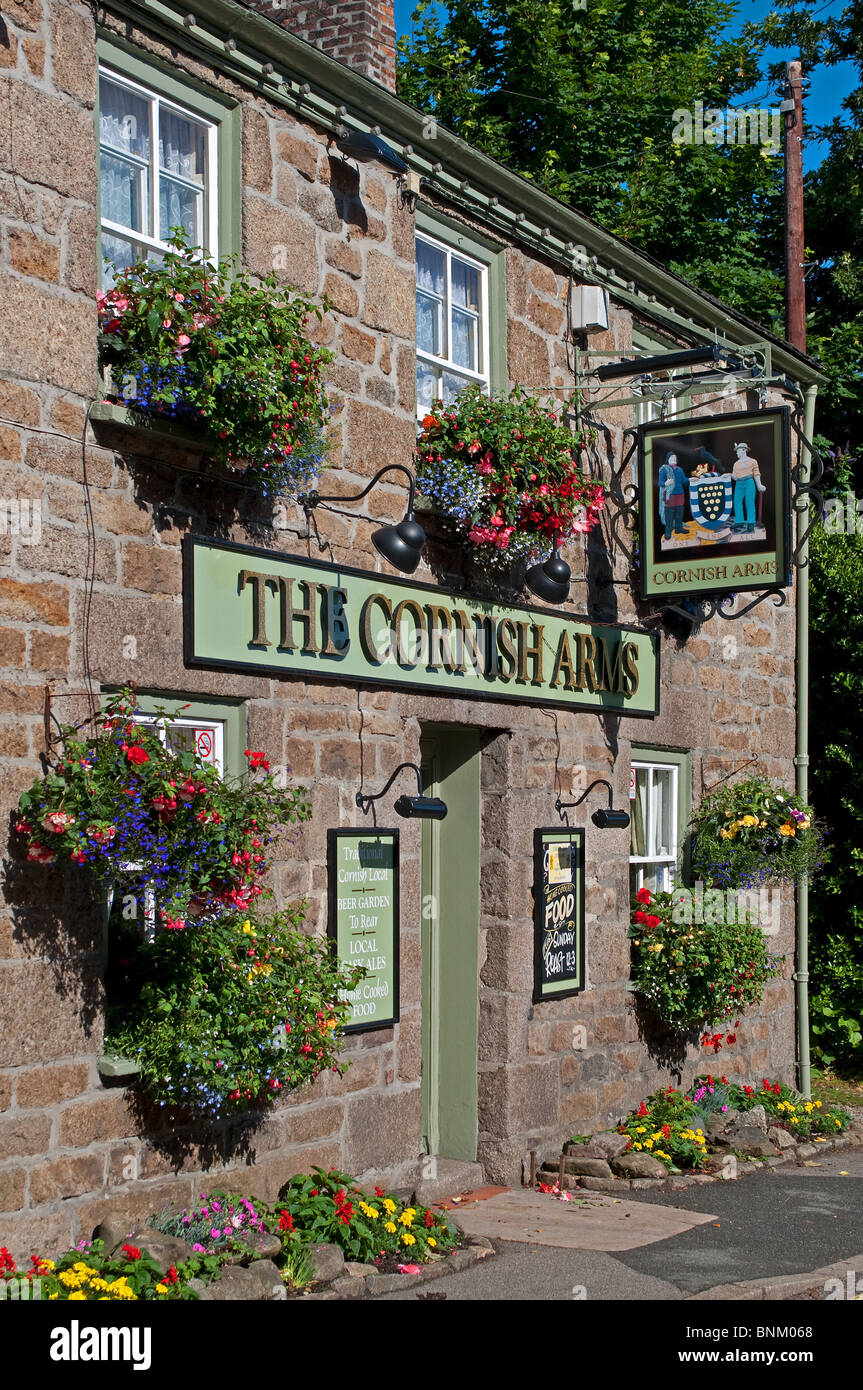 eine alte englische Dorfkneipe, Cornwall, uk Stockfoto