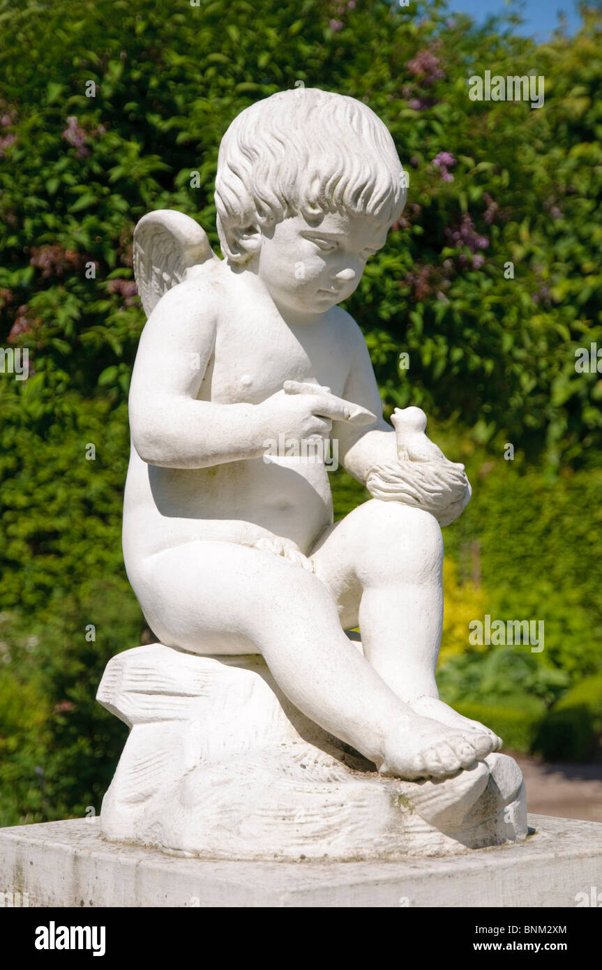 Amors Gartenfeld Aufnahme BRD Belvedere Skulptur Skulptur Bundesrepublik Deutschland Engel Engels Skulptur Europa Abbildung Stockfoto