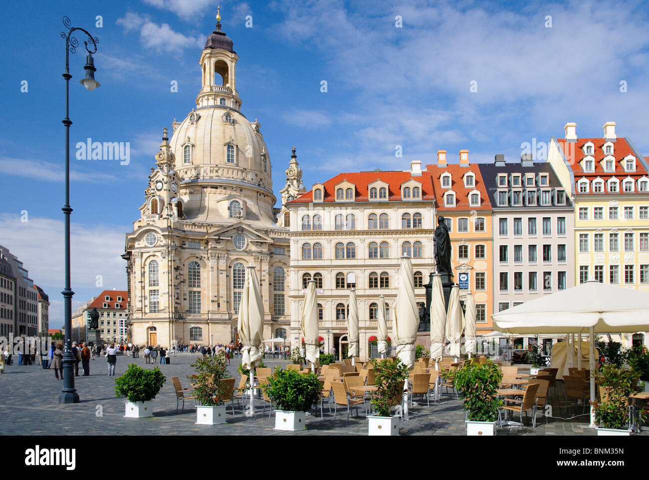 Architektur Ziel Feld Aufnahme BRD Bar Bau Gebäude Bundesrepublik Café Café Haus Christentum Deutschland Stockfoto