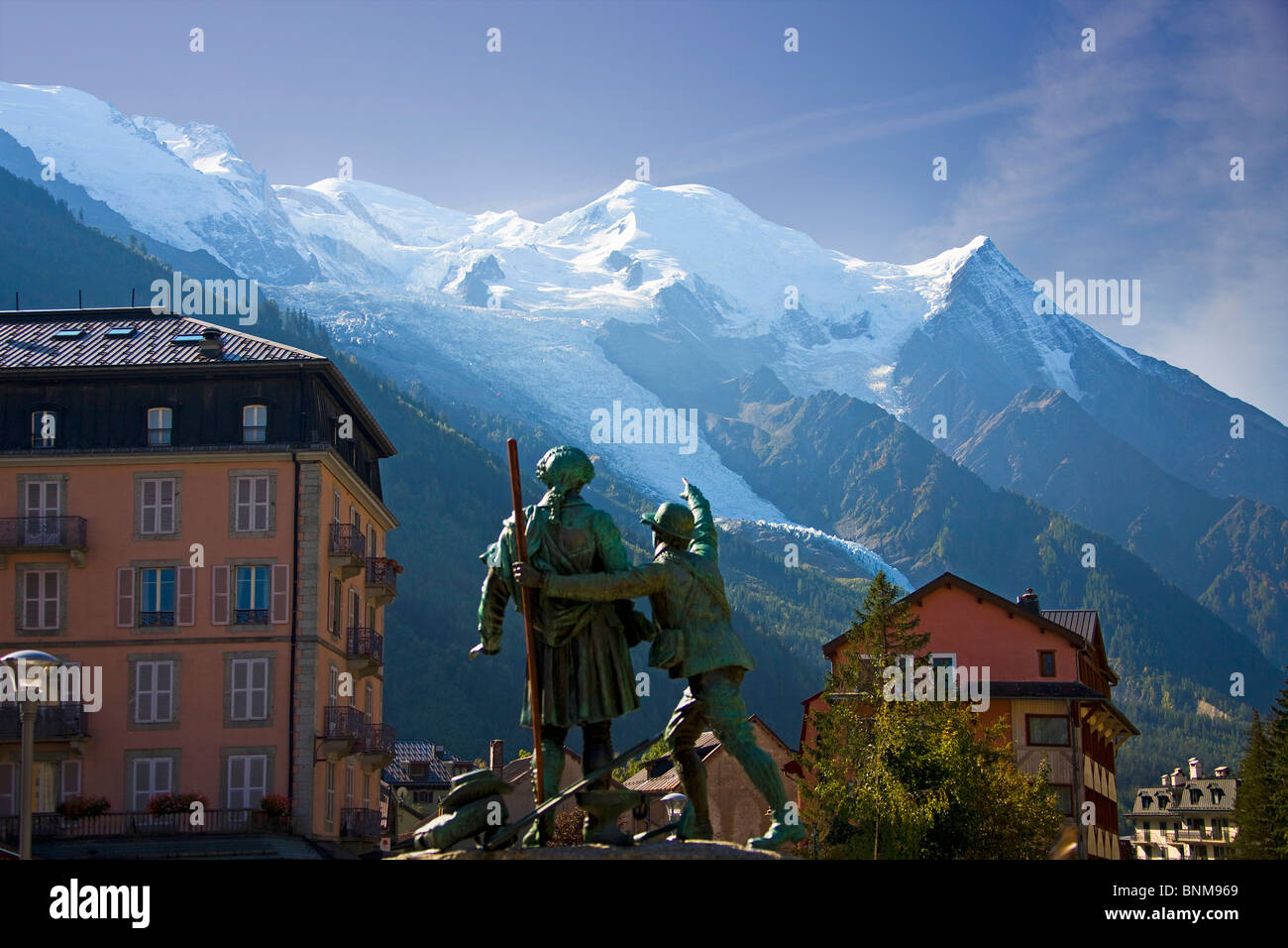 Frankreich Chamonix Haute-Savoie Savoy Montblanc Denkmal Statue Bergsteiger Ferien Reisen, Stockfoto