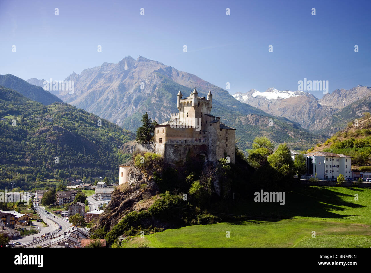 Italien Aostatal Valle d ' Aosta SaintPierre Burg Burg Dorf Bergen Urlaub Reisen