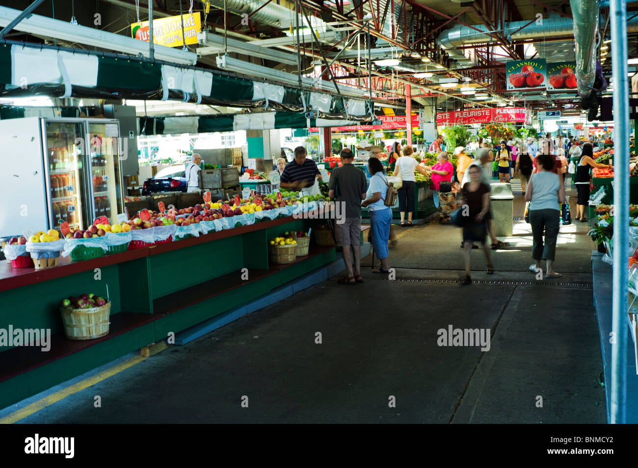 Käufer an Jean Talon Market, Montréal. Stockfoto