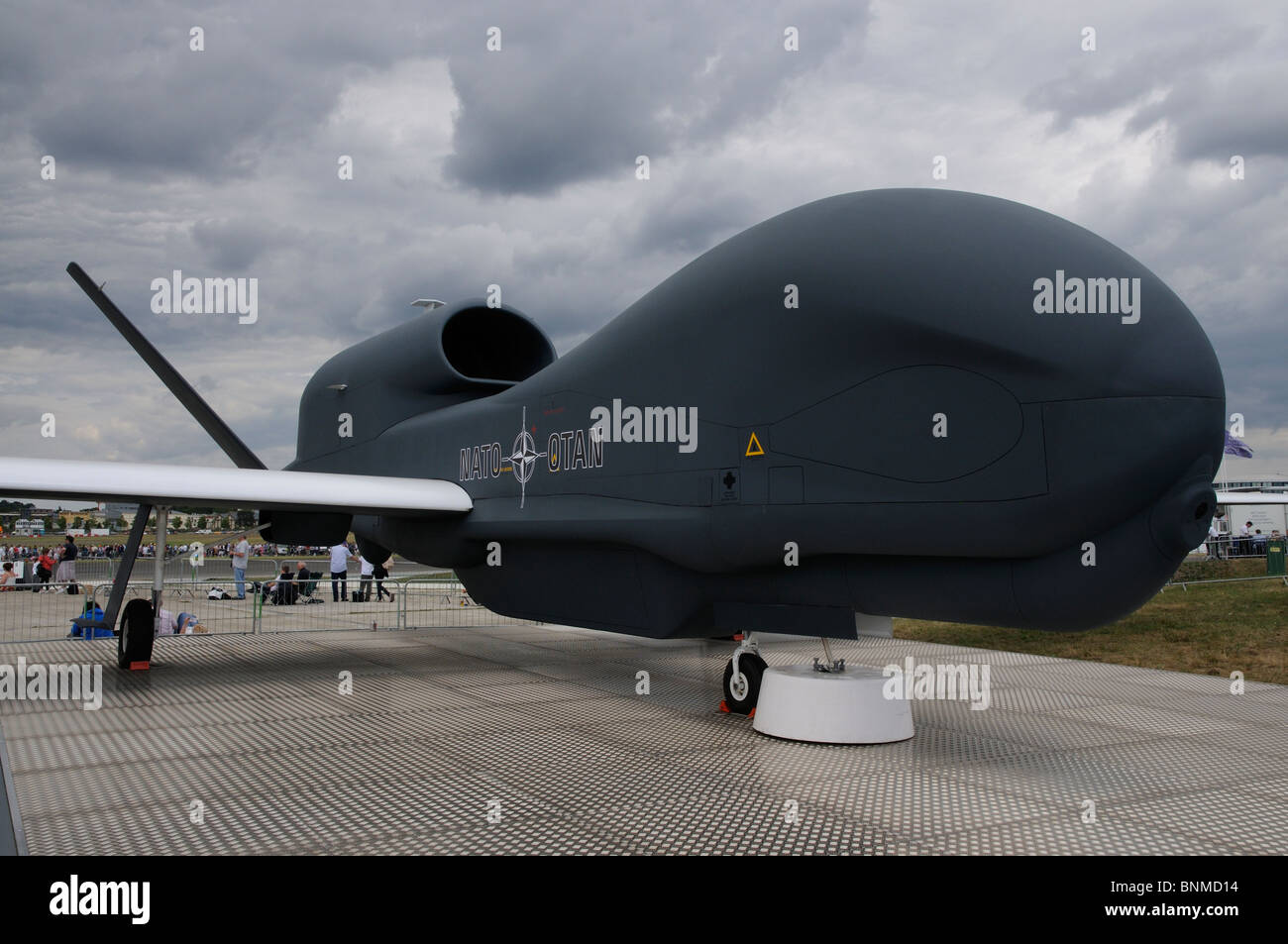 Der Euro Hawk ein großer Höhe unbemannte Luftaufklärung Flugzeuge System auf dem Display auf der Farnborough Air Show England UK Stockfoto