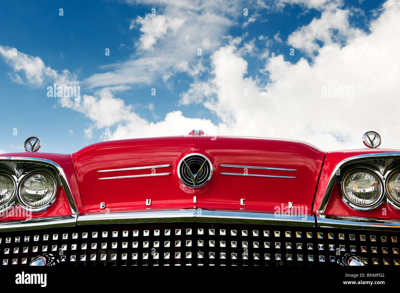 Rot 1958 Buick special. Buick 2 Tür spezielle Cabrio. Klassische amerikanische 50er Jahre Auto Stockfoto