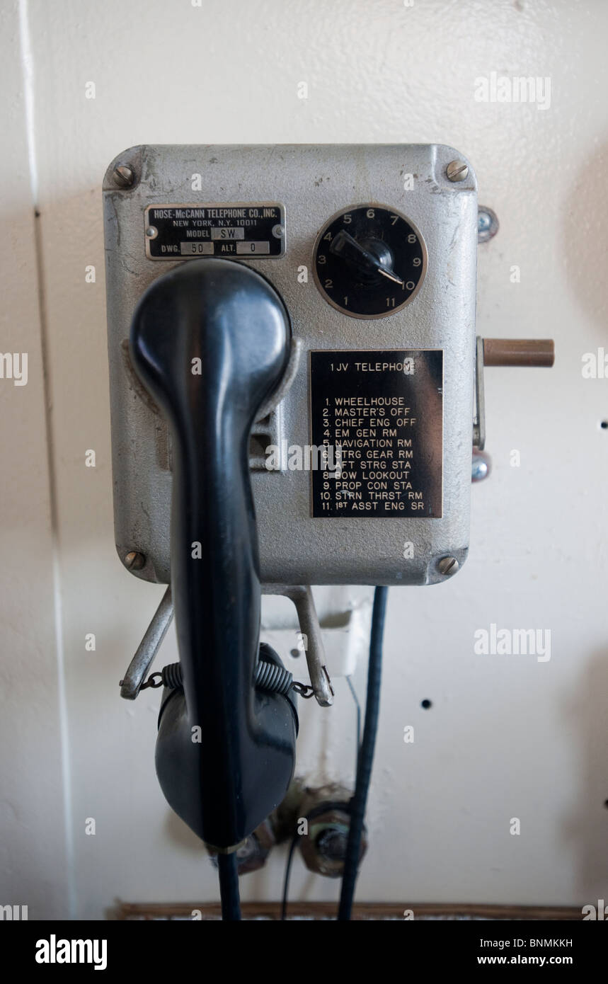 Ein Schlauch-McCann marine Telefon ist an Bord eines Schiffes in New York am Samstag, 24. Juli 2010 gesehen. (© Richard B. Levine) Stockfoto