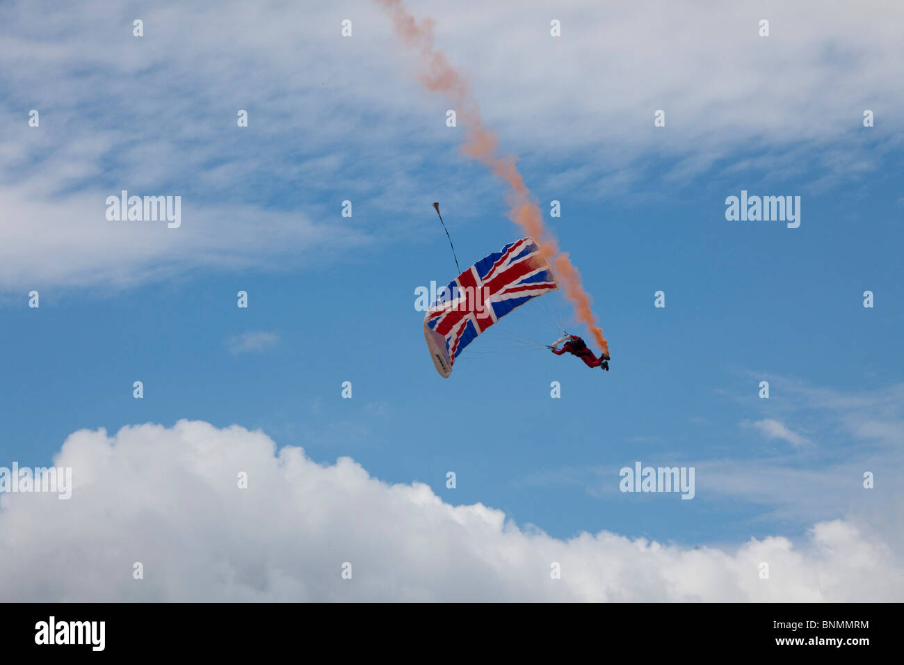 Rote Teufel Fallschirm Display Team bei Farnborough Airshow Stockfoto