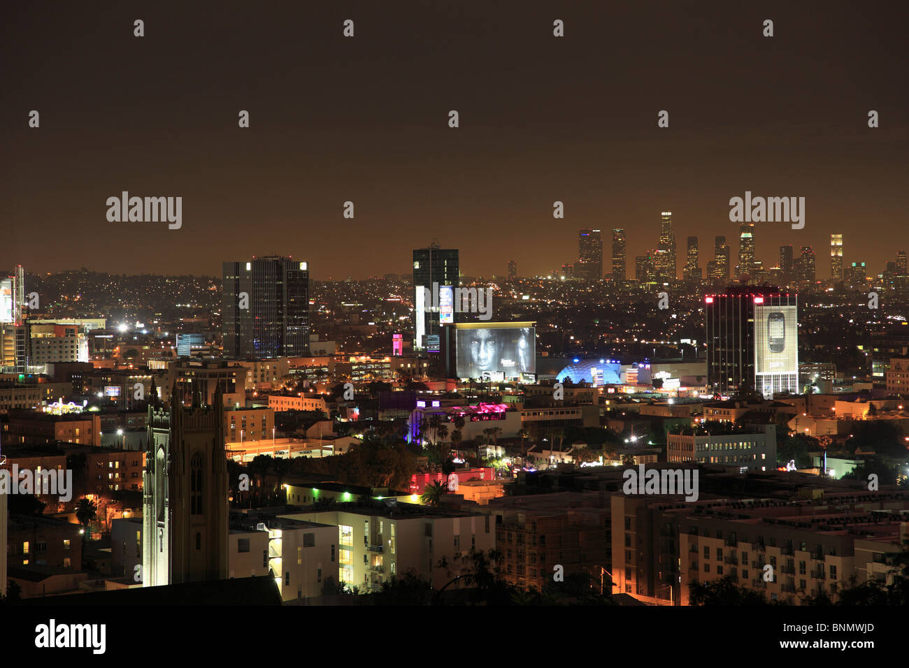 Holly Wood, Downtown Los Angeles bei Nacht, Los Angeles, Kalifornien, USA Stockfoto