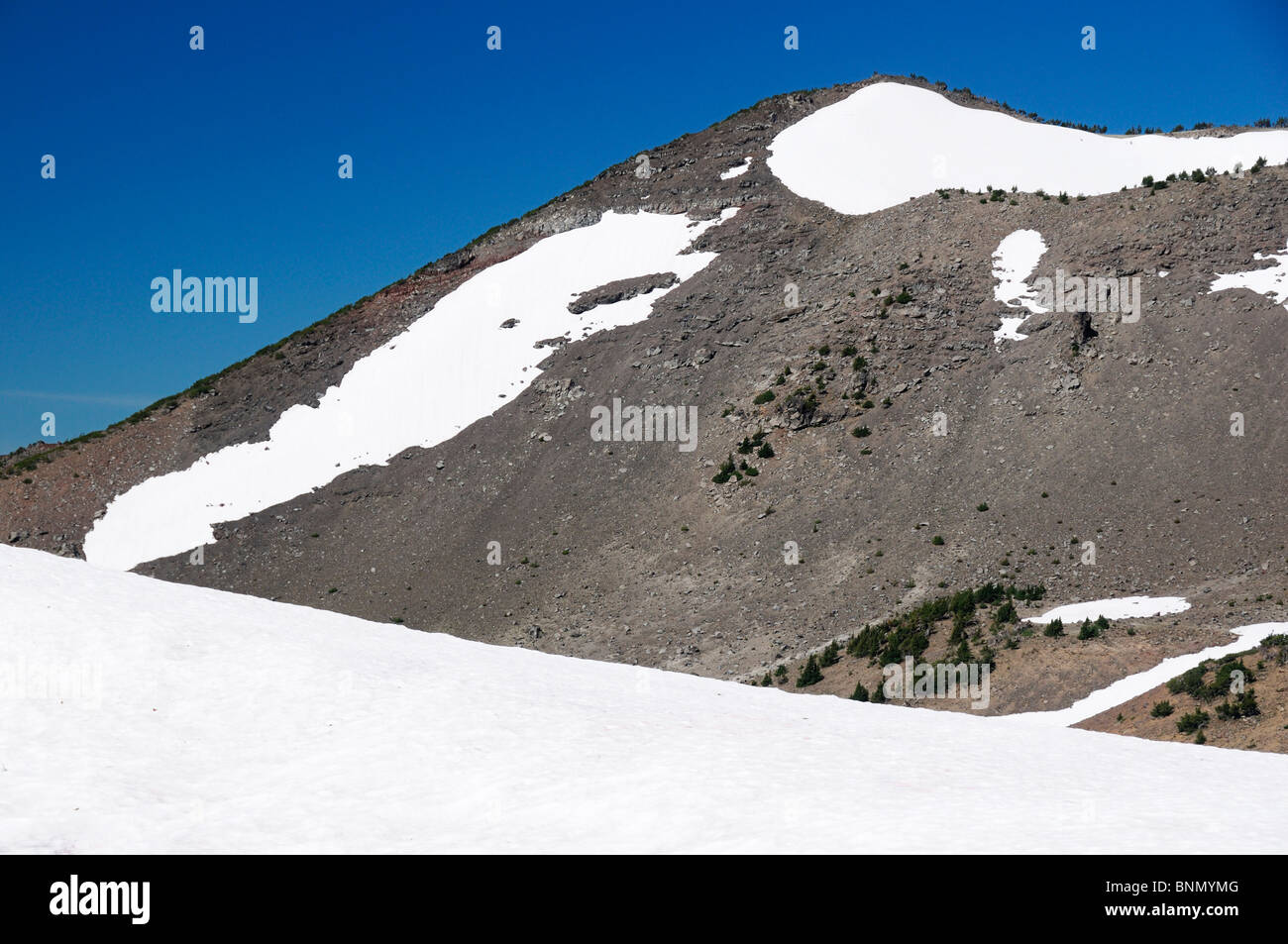 Gebrochene Top drei Schwestern Bergwildnis Natur Deschutes National Forest Central Oregon Bend Oregon USA Schnee Stockfoto