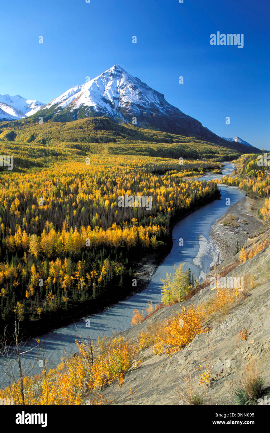 Matanuska River w/König Mtn Chugach Mtns SC AK Herbst Stockfoto