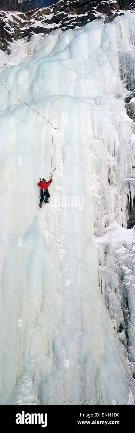 Person Eis klettern Seward Hwy Yunan AK Winter scenic Stockfoto