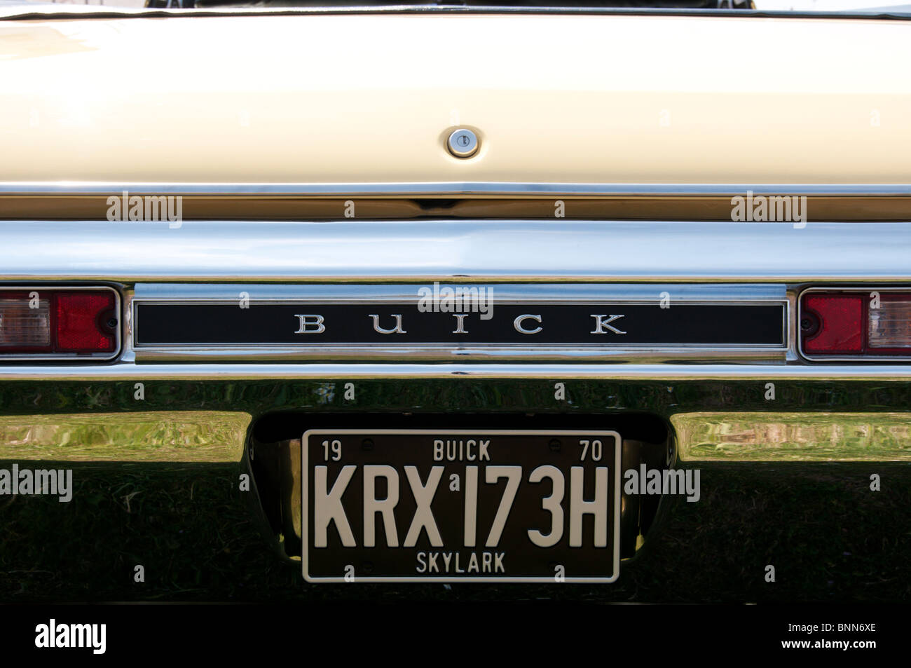 Rückseite eines gelben 1970 Buick Skylark Oldtimers Stockfoto