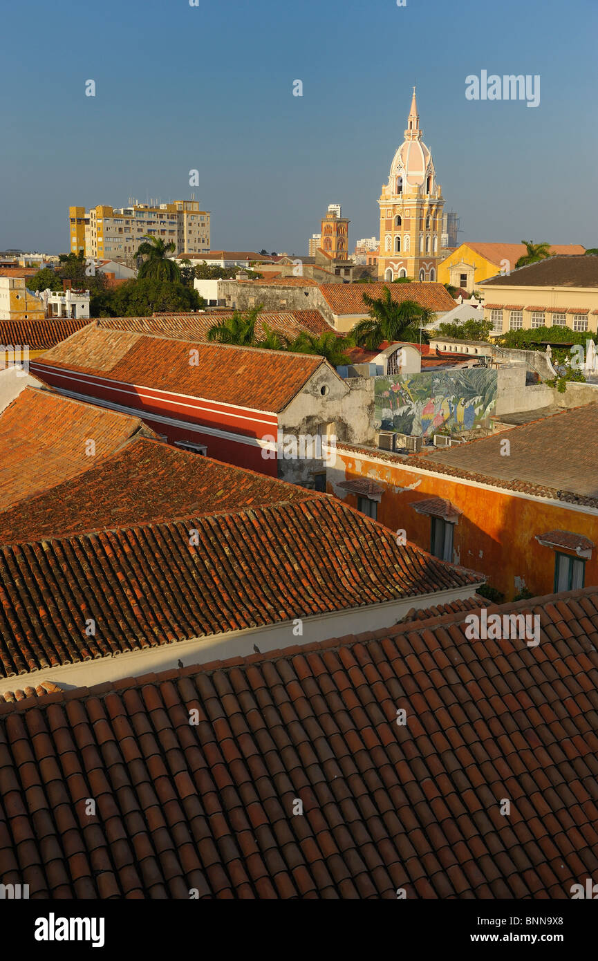Alte Stadt Puerta del Reloj Quartal Cartagena Kolonialabteilung Bolivar Kolumbien Südamerika Kirche Dächer Stockfoto
